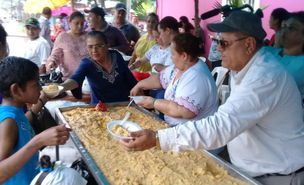 Alcaldía de Nueva Guinea realizó el Indio Viejo más grande del municipio