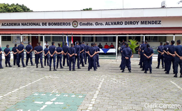 Bomberos Unificados dan apertura al curso de Extinción de Incendios con Manual Centroamericano CEBOC