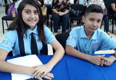 Mined selecciona a mejores estudiantes de primaria y secundaria