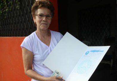 Entregan títulos a familias de Ciudad Sandino