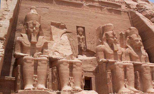 El 'pasaporte' del faraón Ramsés II para viajar a París (después de 3.000 años muerto)