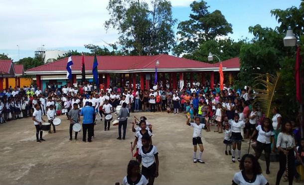 Familias de Bilwi celebran el día de la resistencia indígena, negra y popular