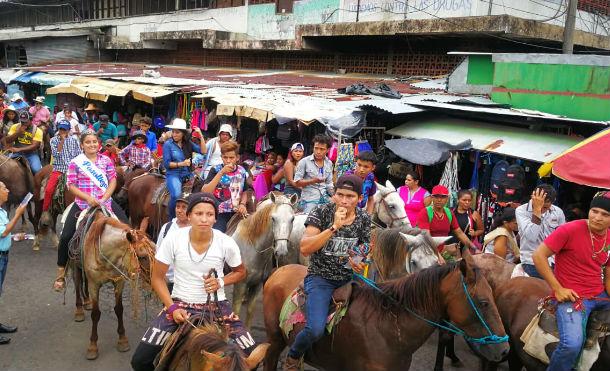 Chinandega realiza cabalgata de caballos criollos por la paz, reconciliación y prosperidad de los nicaragüenses
