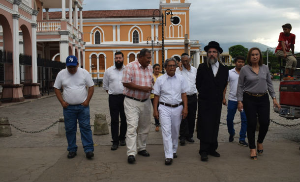 Rabino Yechiel Zayde, representante de la comunidad judía, visita Granada