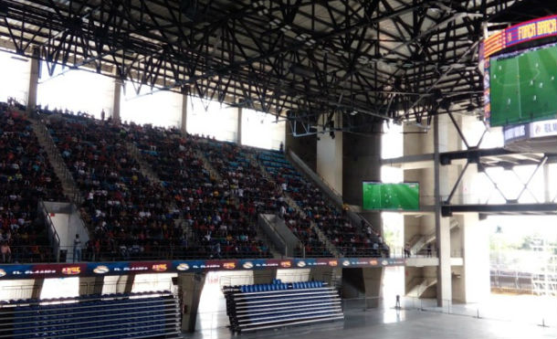 El Polideportivo Alexis Argüello vibra con miles de jóvenes que disfrutan el clásico español