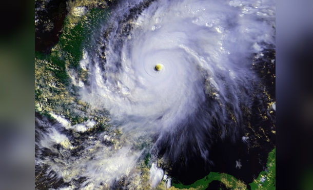 Compañera Rosario recuerdo que el paso del destructivo huracán Mitch cumple 20 años