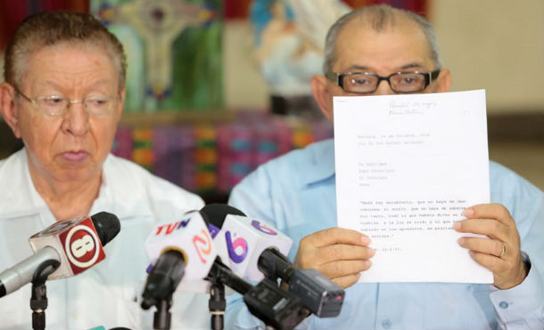 Suman 400 mil firmas que exigen que Báez se vaya de Nicaragua