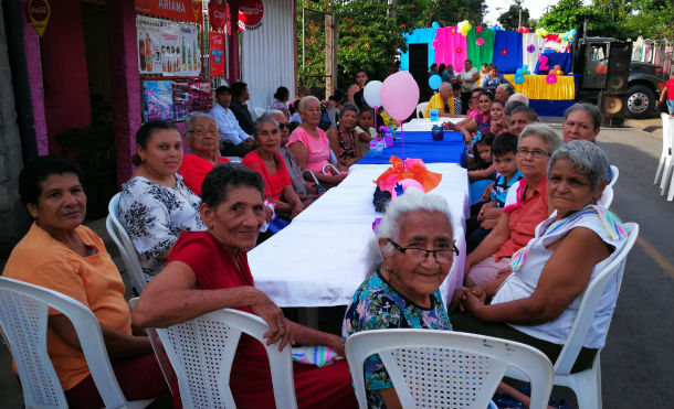 Familias de El Viejo participan en actividades de paz, alegría y reconciliación