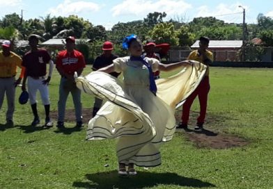 Familias de Quezalguaque inauguran mejoramiento del estadio Glorias del Deporte