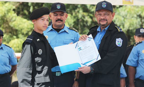 Policía Nacional clausura curso básico “Teniente Gabriel de Jesús Vado Ruiz”