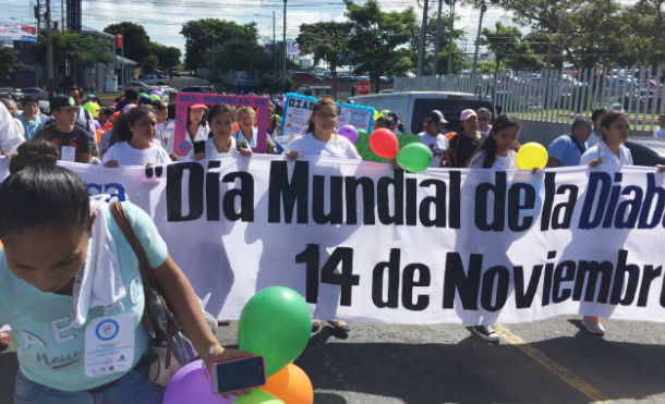 Realizan caminata en conmemoración del Día Mundial de la Lucha contra la Diabetes