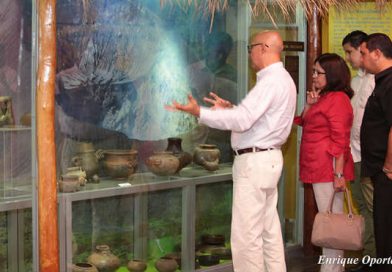 Viceministra primera de Cultura de Cuba visita el Palacio de la Cultura