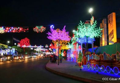 Avanzan los preparativos navideños en todo el país