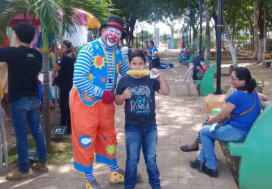 Familias visitan el Parquesaurio de Nindirí en paz y tranquilidad