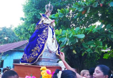 Exitoso Peregrinaje Acuático de la Virgen del Trono en Corinto