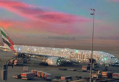 Avión Bling 777, maravilla al mundo al estar lleno de diamantes