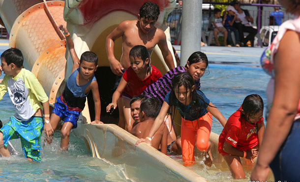 Una refrescante despedida de año en el Parque Acuático