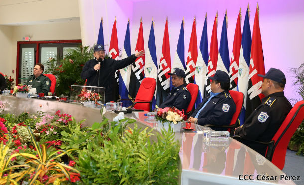 Presidente Daniel y compañera Rosario presiden graduación de cadetes de la Policía Nacional