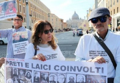 Casos de abusos sexuales ligados a la Iglesia católica se extienden por todo EE.UU.