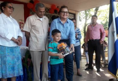 Niños y niñas de San Rafael del Sur recibieron su juguete