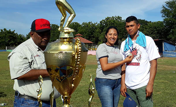 Finaliza la liga municipal de béisbol Barney Amador in memoriam en Quezalguaque