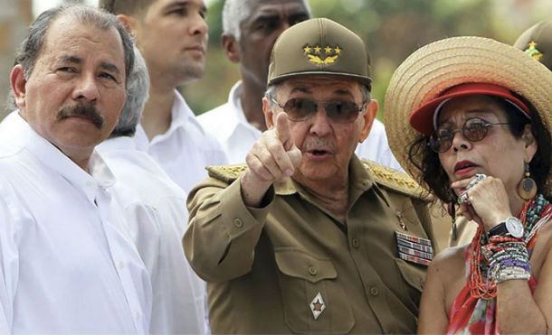 Comandante Daniel y Compañera Rosario saludan el 60 aniversario de la Revolución Cubana