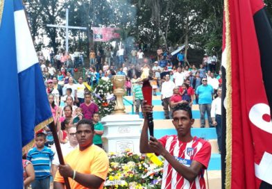 Juventud Sandinista y Autoridades de Cárdenas, develan Cáliz Dorado en el sitio donde cayó Gaspar
