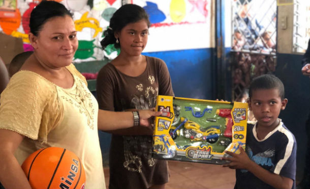 Gobierno sandinista entrega juguetes a  niños y niñas indígenas del Caribe Norte