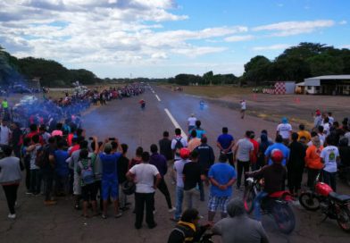 Chinandega : Exitosa segunda carrera de motos en cuarto de milla