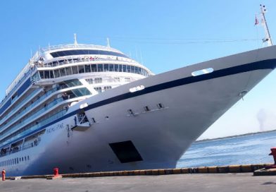 Crucero Viking Cruises arriba al puerto de Corinto