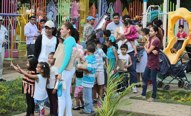 Familias de Laureles Sur reinauguran parque “René Núñez Téllez”