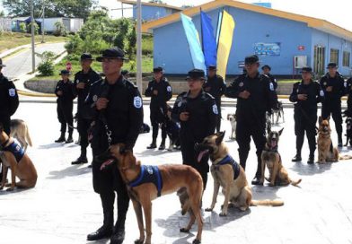 Policía Nacional gradúa a servidores del pueblo en técnica canina