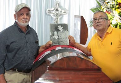 Honor y gloria para doña María Esther Castillo; una inclaudicable mujer revolucionaria