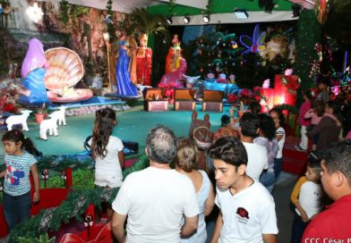 Viva la Navidad de manera única, visite La Feria Navideña y los Nacimientos