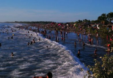 Playas de Chinandega llenas de veraneantes