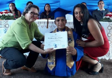 Matagalpa: joven logra culminar la secundaria y es ejemplo de superación