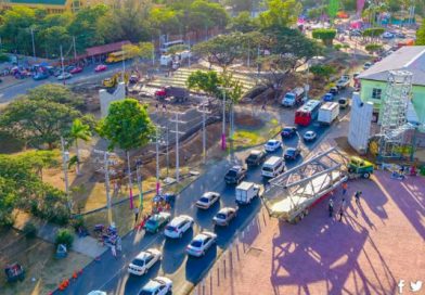Trasladan moderno puente peatonal en Managua