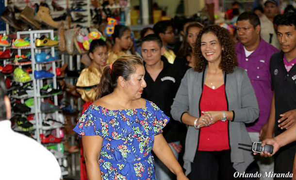 Festival de Comercio Navideño aumenta actividad económica en mercado Roberto Huembes