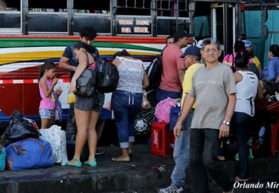 Nicaragüenses rumbo al sur del país para disfrutar de sus vacaciones
