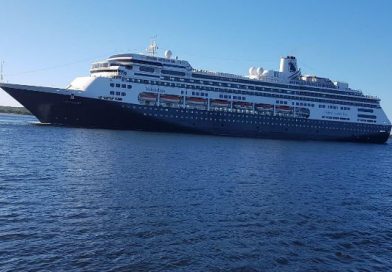 Crucero Volendam llega a Puerto Corinto