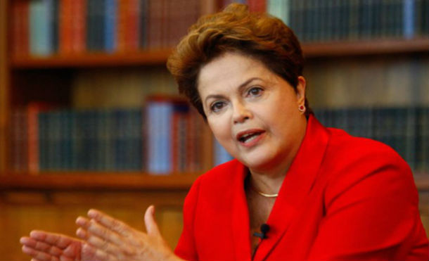 Dilma Rousseff cumple 71 años al lado de su pueblo