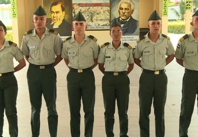 Centro Superior de Estudios Militares del Ejército de Nicaragua gradúa a cadetes