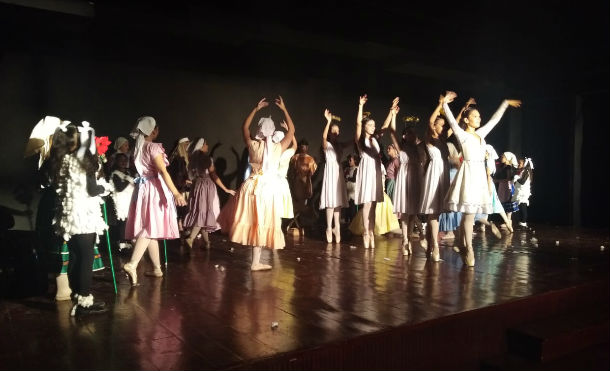Jóvenes de la Escuela Nacional de Ballet realizaron presentación de pastorelas navideñas