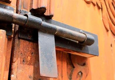 Arzobispo ordena cierre temporal de monasterio tras arresto de monjes por abusos