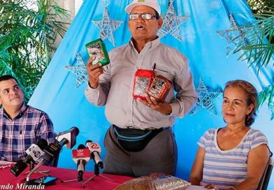 Regalos para las reinas de la casa en la feria de la Bienaventuranza y los Santos Reyes