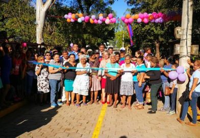 Alcaldía de Chinandega inaugura adoquinado en comunidad Las Grietas