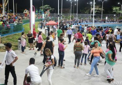 Familias disfrutan de espacios de entretenimiento en un ambiente de paz y tranquilidad