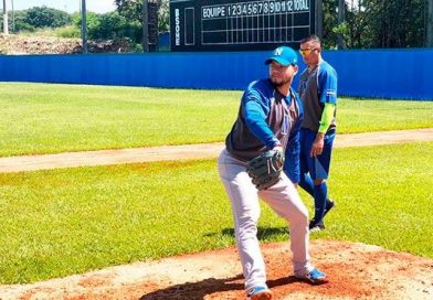 Carlos Teller, es el pitcher designado como abridor ante Brasil