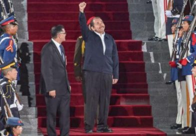 Comandante Daniel participa en juramentación del presidente Nicolás Maduro