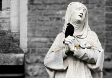 Acusan a un sacerdote argentino de dejar morir a su amante para que nadie se entere de su relación